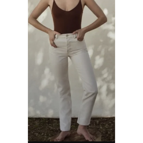 Reformation Denim - Reformation Cynthia High Rise Straight Jeans Size 31 in Bone New